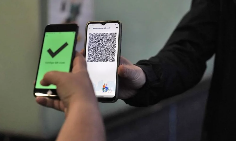 CoronaCheck app and QR code in the Netherlands 