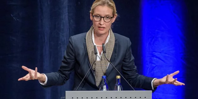 Alice Weidel speeching