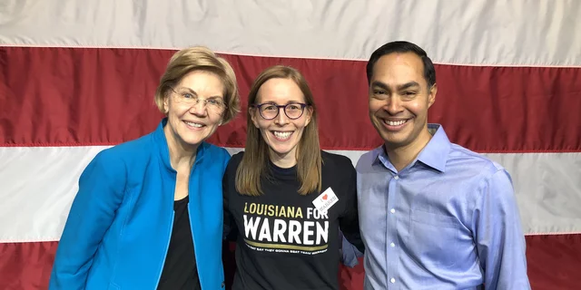 #warrenselfie, Elisabeth Warren posing for a selfie