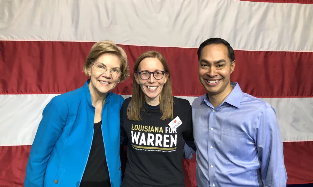 #warrenselfie, Elisabeth Warren posing for a selfie