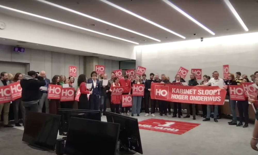 A screenshot from the live stream of the alternative protest against the higher education budget cuts